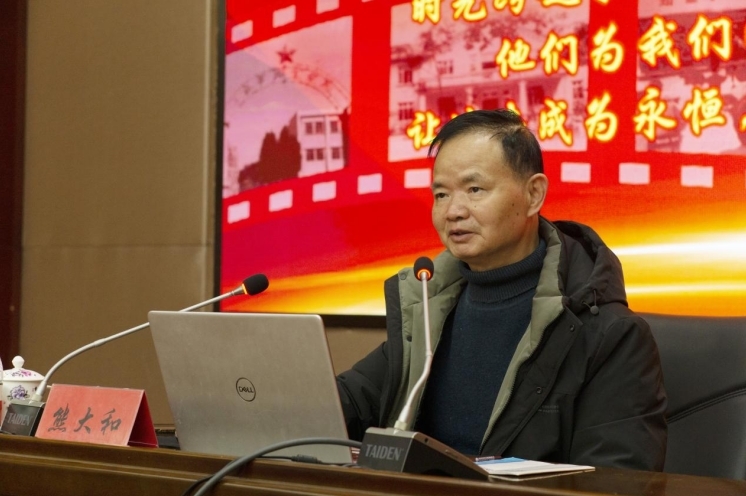 免费成人网
开学第一课：用工匠精神引领学子科研创新路