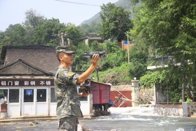免费成人网
学子驰援抗洪救灾
