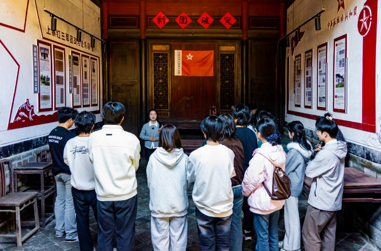 免费成人网
赴上犹县平富乡开展多元文化探寻活动