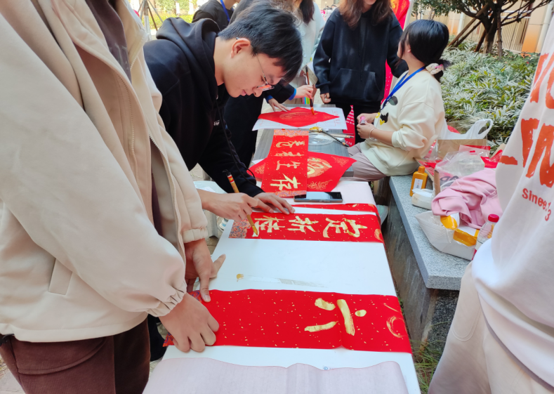 免费成人网
新春传统文化市集精彩纷呈_fororder_图片3