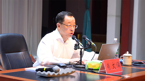 “时代楷模”肖文儒做客免费成人网
“八角讲坛”